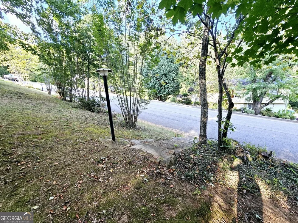 300 Mary LN Anniston, AL 36207