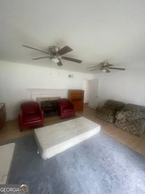 106 E Derenne AVE Savannah, GA 31405