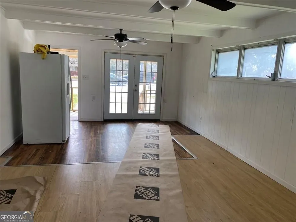 106 E Derenne AVE Savannah, GA 31405