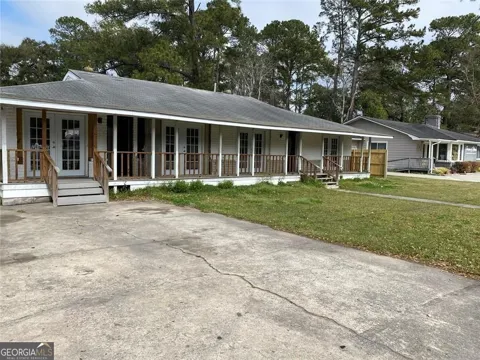 106 E Derenne AVE