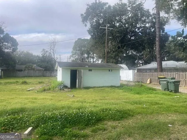 106 E Derenne AVE Savannah, GA 31405