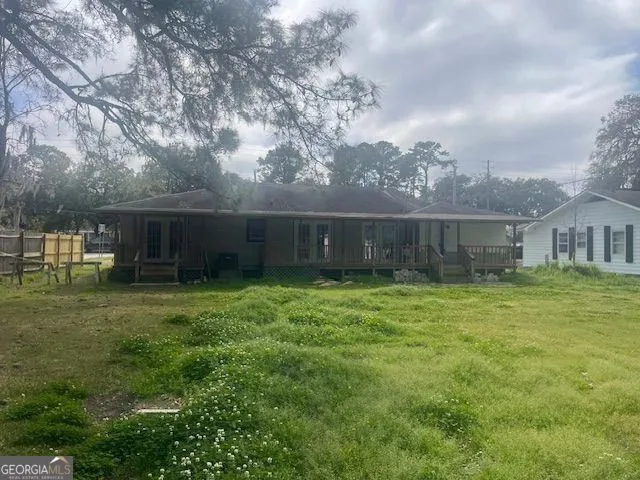 106 E Derenne AVE Savannah, GA 31405