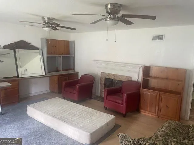 106 E Derenne AVE Savannah, GA 31405