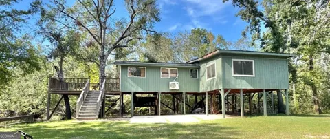1427 & 1427C Magnolia RD