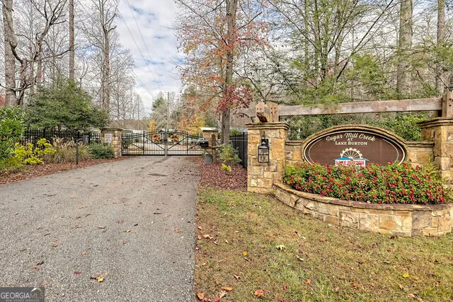 4960 Laurel Lodge RD Clarkesville, GA 30523