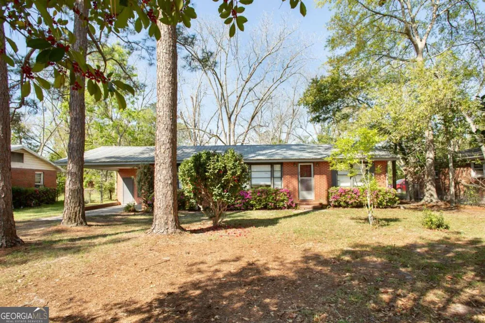 1329 Gorman RD Waycross, GA 31503
