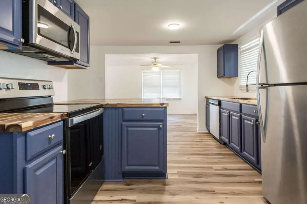 1329 Gorman RD Waycross, GA 31503