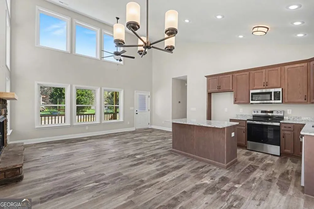 195 Rivers Edge DR Hayesville, NC 28904