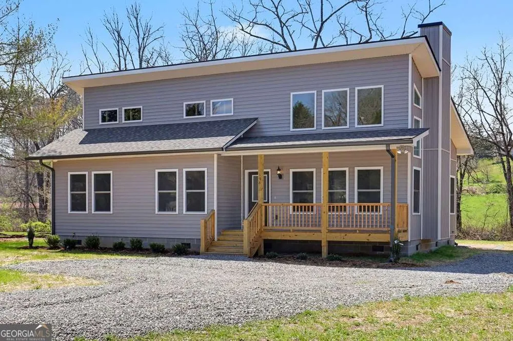 195 Rivers Edge DR Hayesville, NC 28904