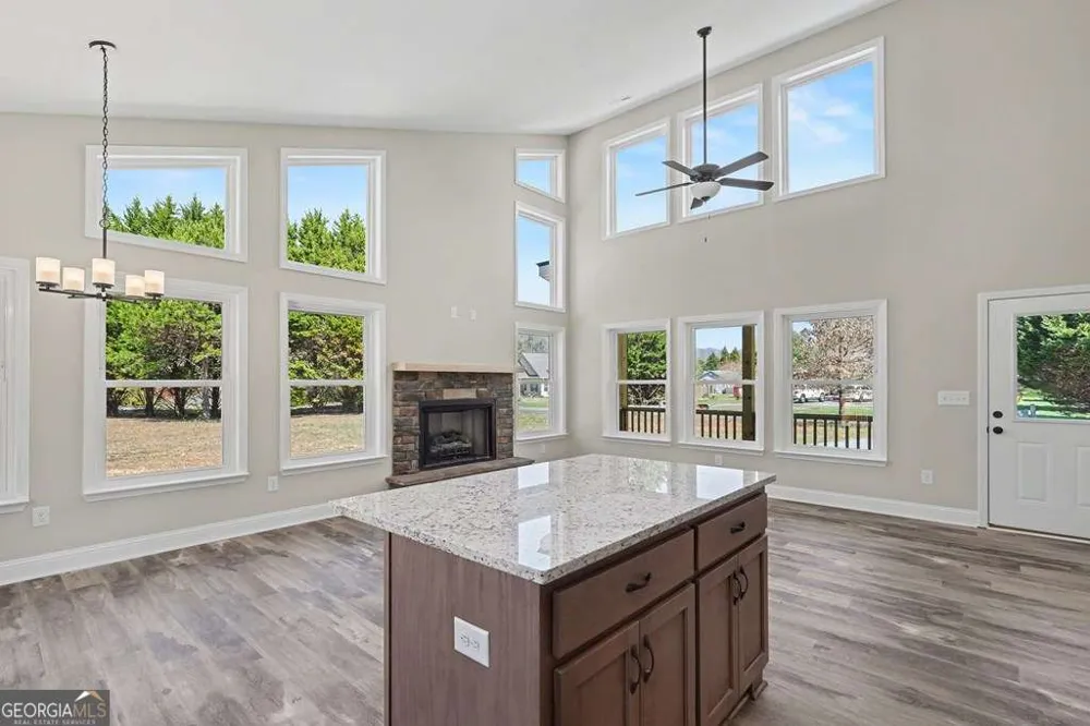 195 Rivers Edge DR Hayesville, NC 28904