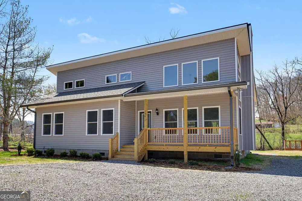 195 Rivers Edge DR Hayesville, NC 28904