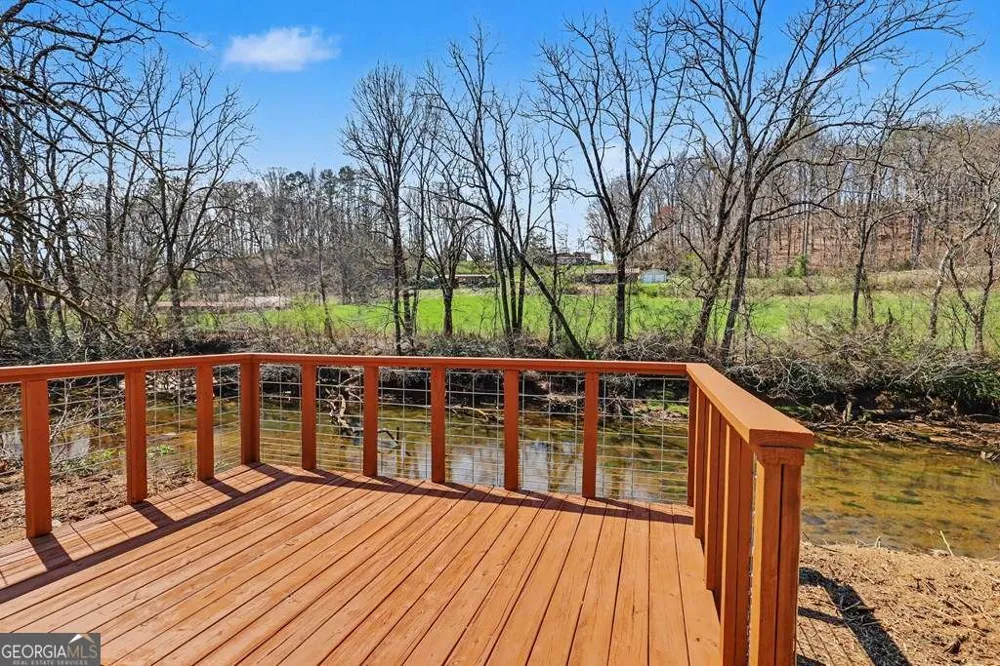 195 Rivers Edge DR Hayesville, NC 28904