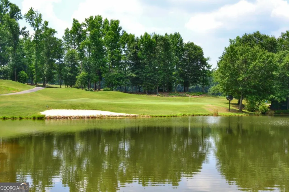 1652 Red Cedar RD Commerce, GA 30530