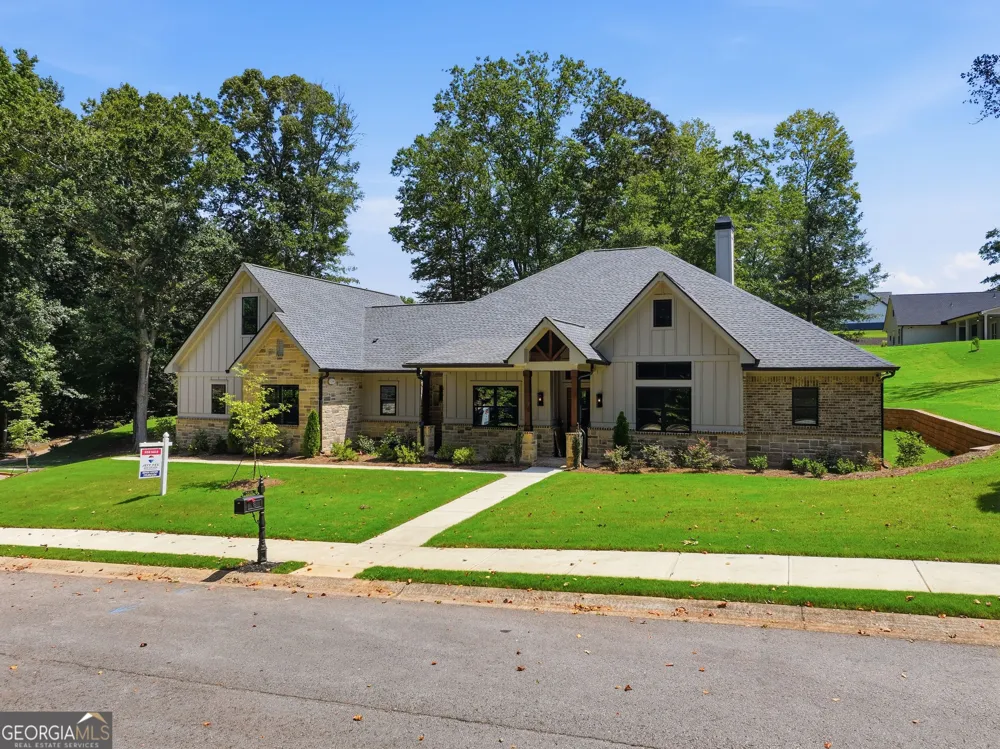 1652 Red Cedar RD Commerce, GA 30530
