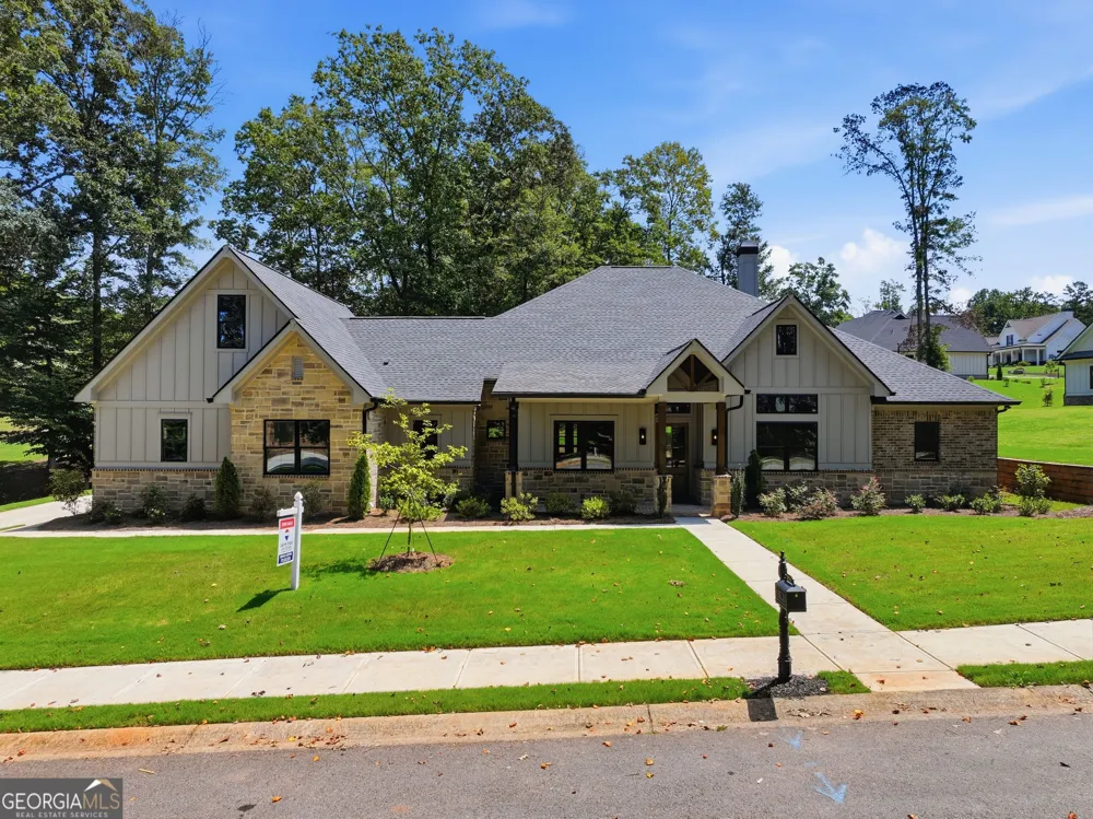 1652 Red Cedar RD Commerce, GA 30530