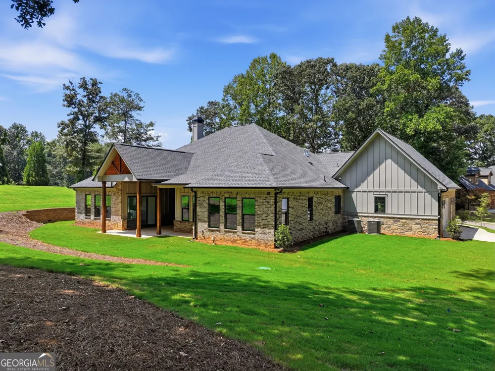 1652 Red Cedar RD Commerce, GA 30530