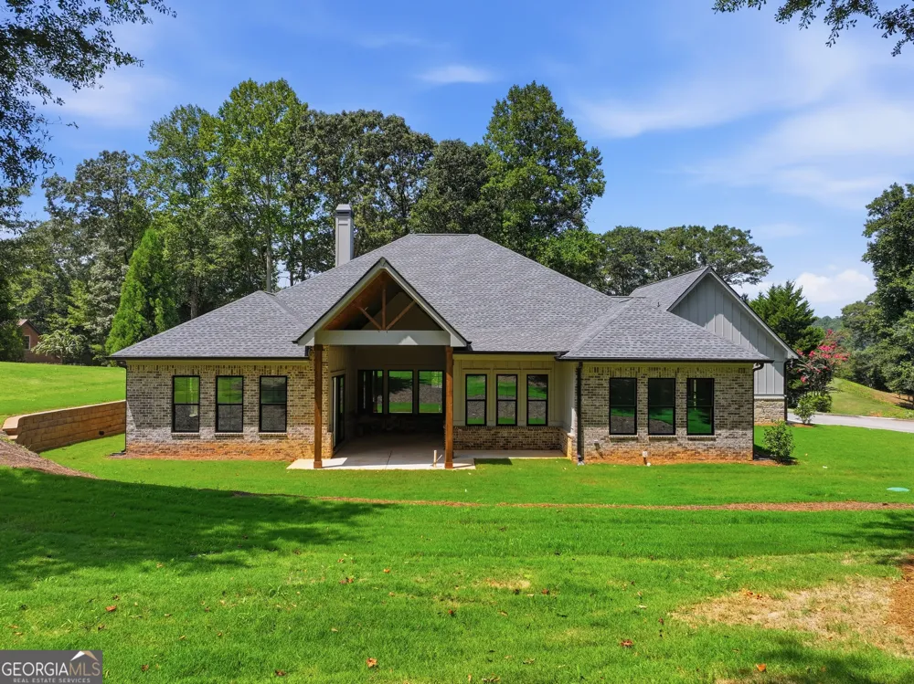 1652 Red Cedar RD Commerce, GA 30530