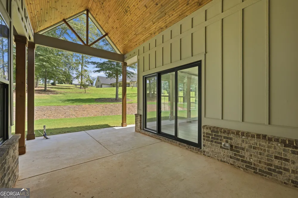 1652 Red Cedar RD Commerce, GA 30530