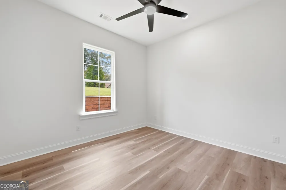1652 Red Cedar RD Commerce, GA 30530