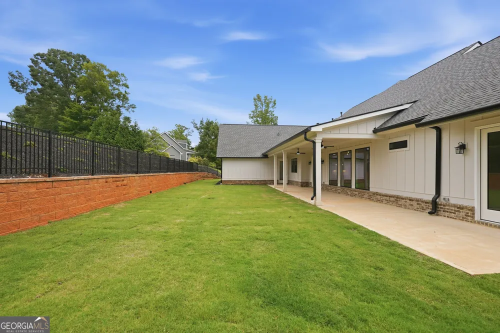 1534 Red Cedar RD Commerce, GA 30530