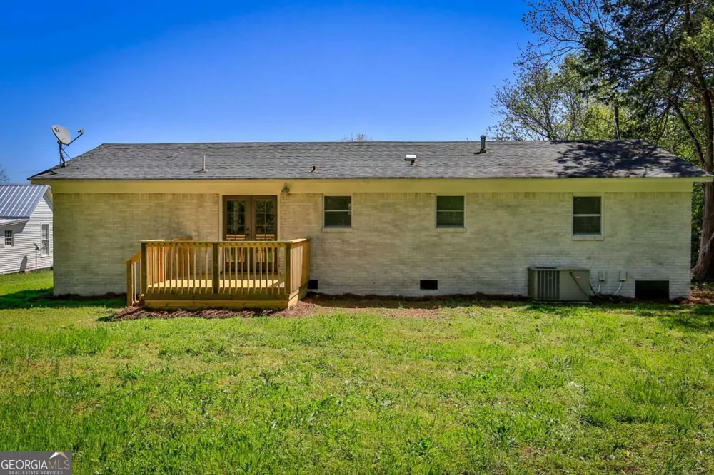 680 North AVE Madison, GA 30650