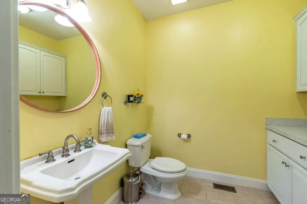 1016 Mull RD Morganton, GA 30560