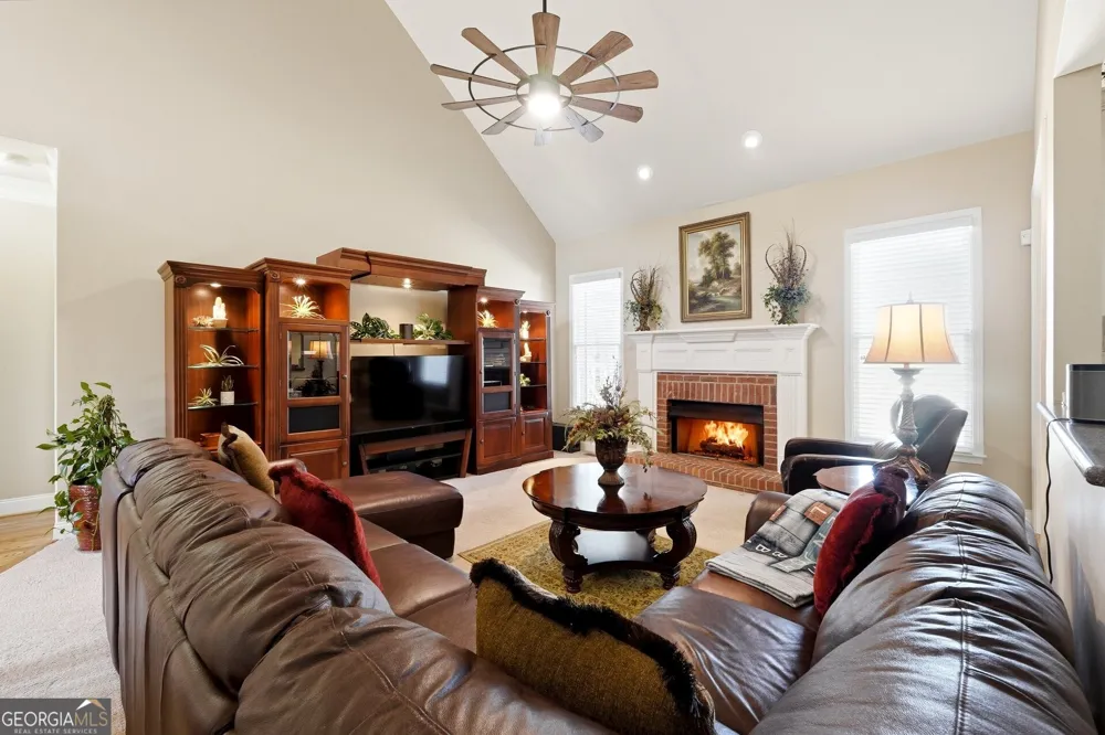13 WATERSTONE DR SE Cartersville, GA 30121