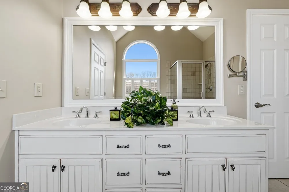 13 WATERSTONE DR SE Cartersville, GA 30121