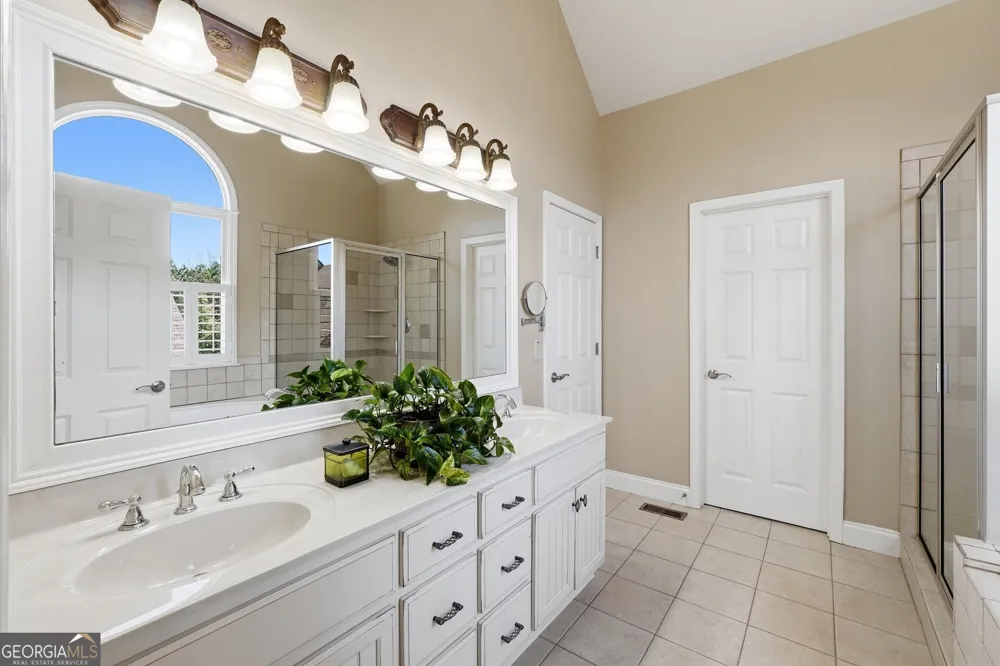 13 WATERSTONE DR SE Cartersville, GA 30121