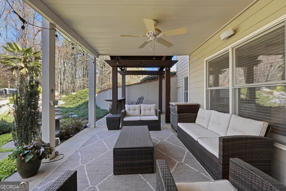 13 WATERSTONE DR SE Cartersville, GA 30121