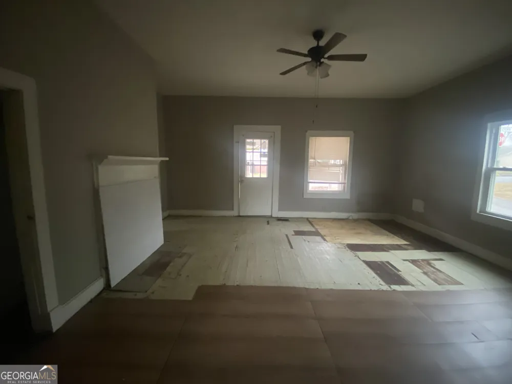 195 Seventh ST Trion, GA 30753