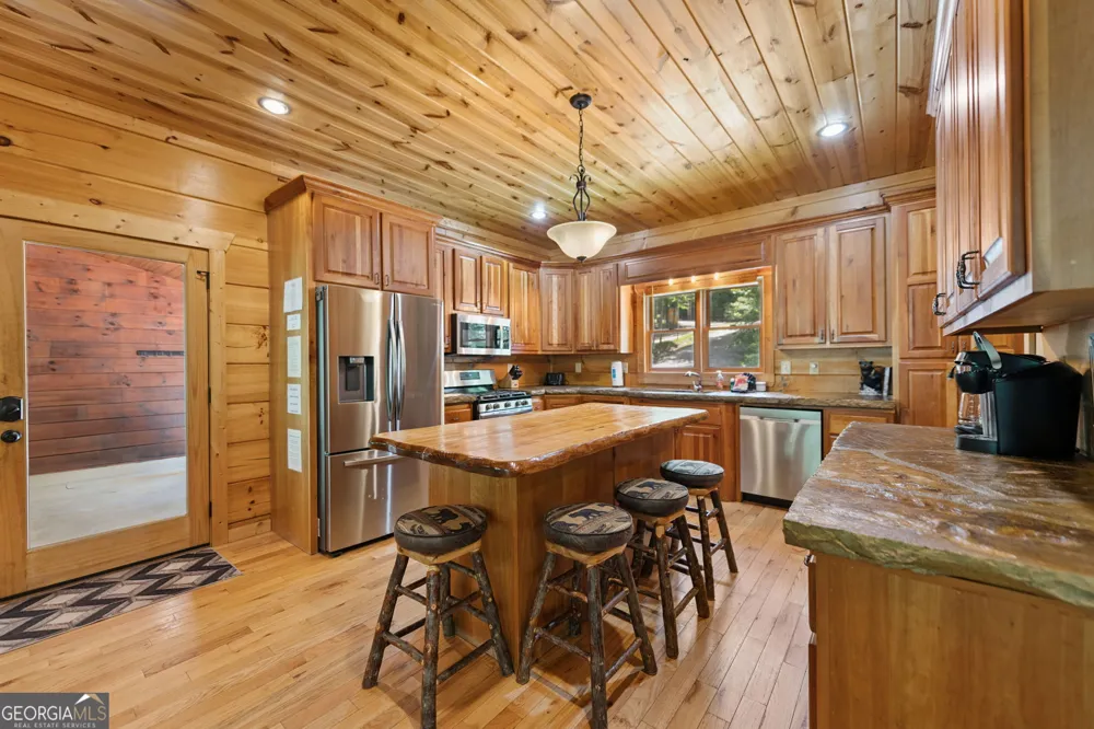 1082 Sunset RD Epworth, GA 30541