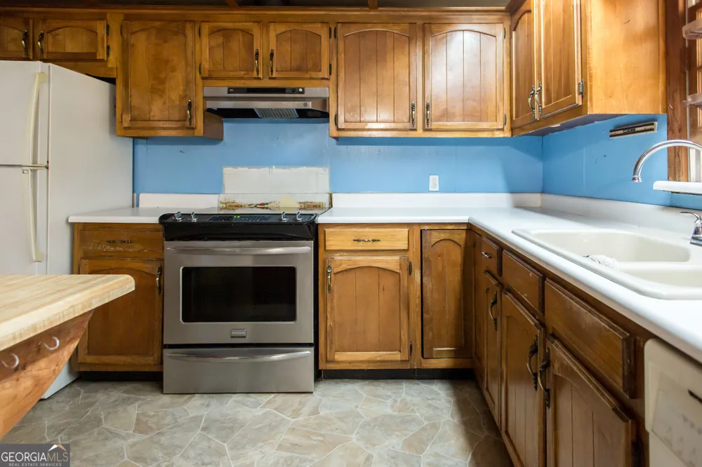 902 Stanton AVE Waycross, GA 31503
