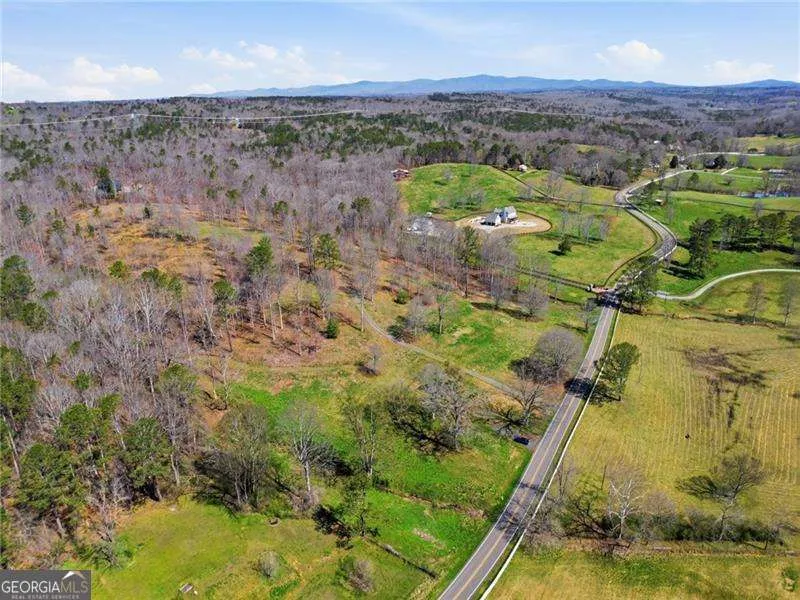 2201 Long RD Ball Ground, GA 30107