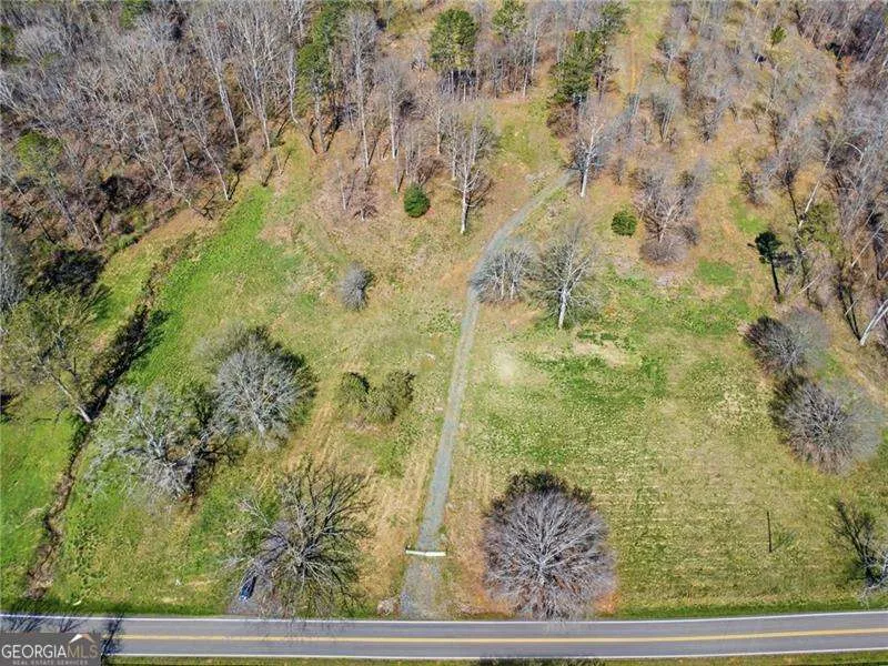 2201 Long RD Ball Ground, GA 30107