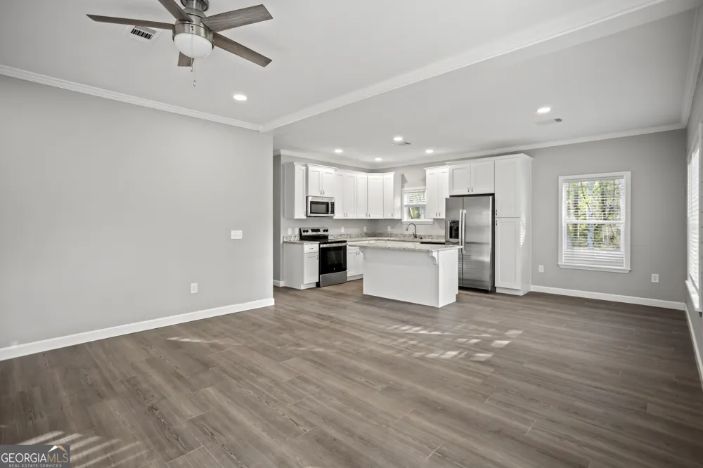 16 SW Pear ST Ludowici, GA 31316