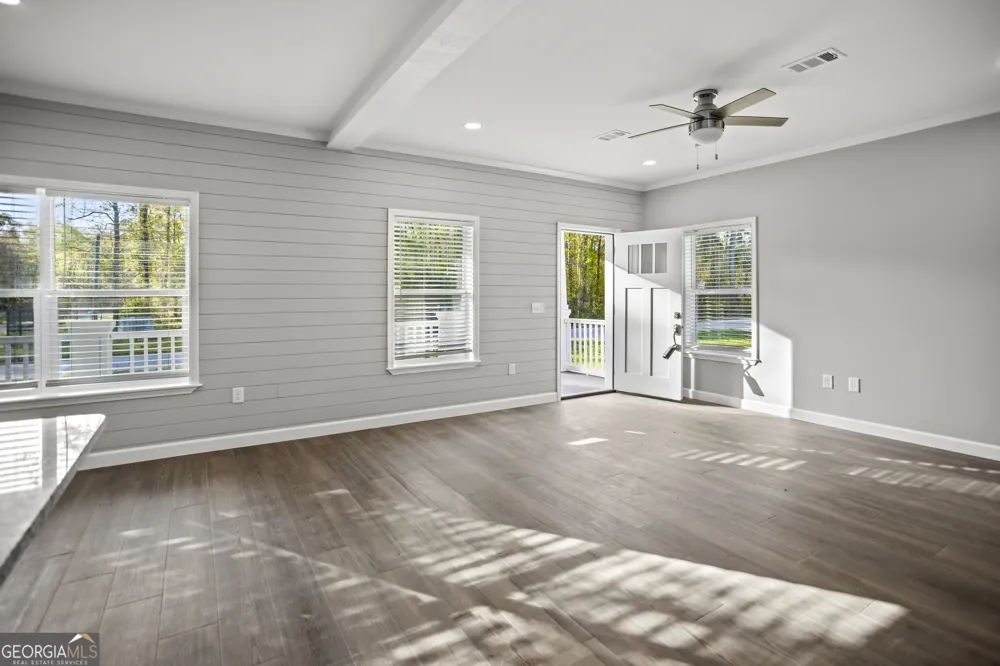16 SW Pear ST Ludowici, GA 31316