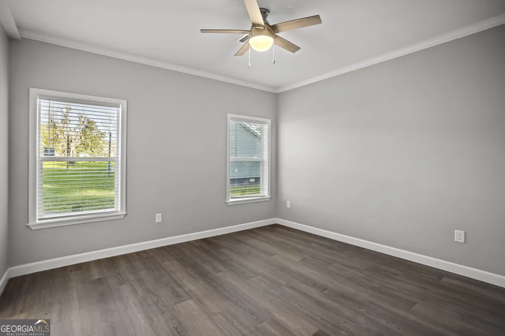 16 SW Pear ST Ludowici, GA 31316
