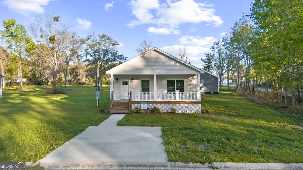 16 SW Pear ST Ludowici, GA 31316