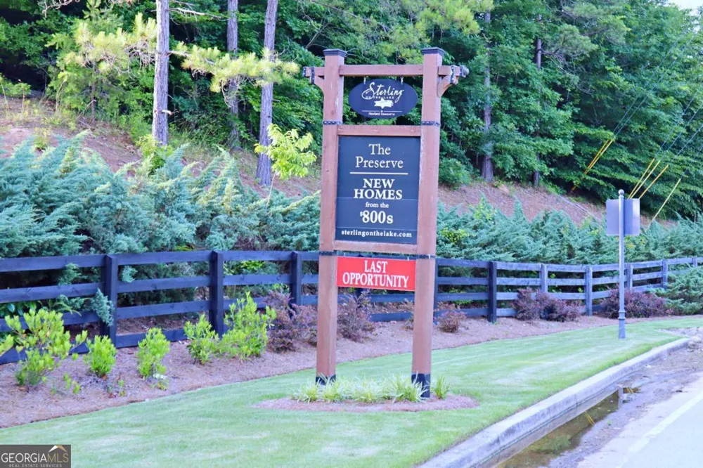 6927 Conifer CT Flowery Branch, GA 30542