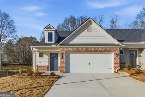 42 Silver Leaf LN