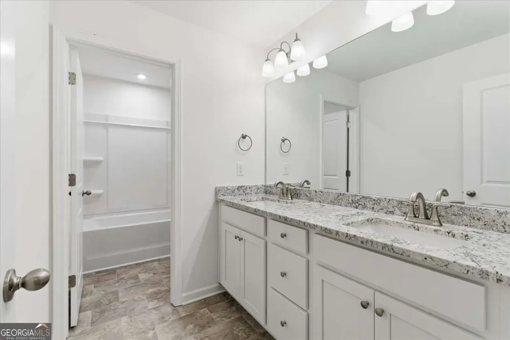 42 Silver Leaf LN Dawsonville, GA 30534