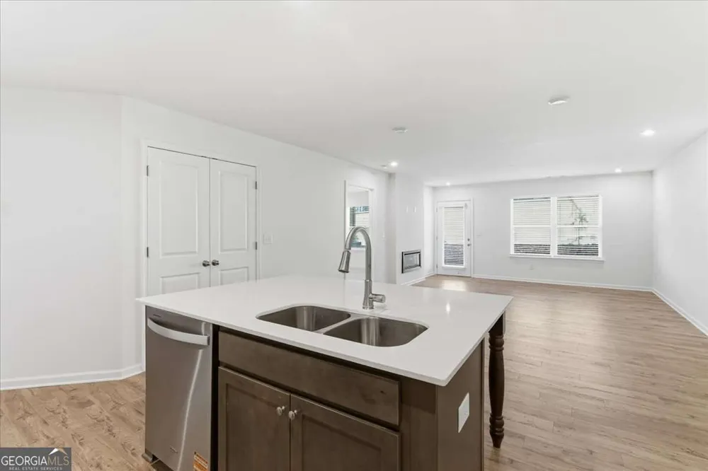 42 Silver Leaf LN Dawsonville, GA 30534