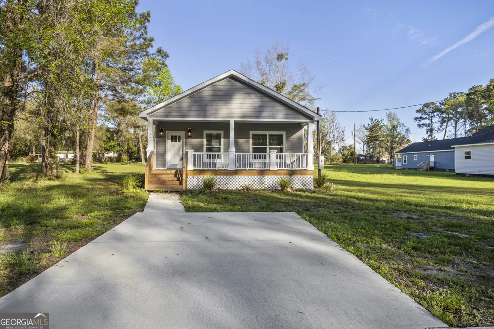 34 Pear ST SW Ludowici, GA 31316