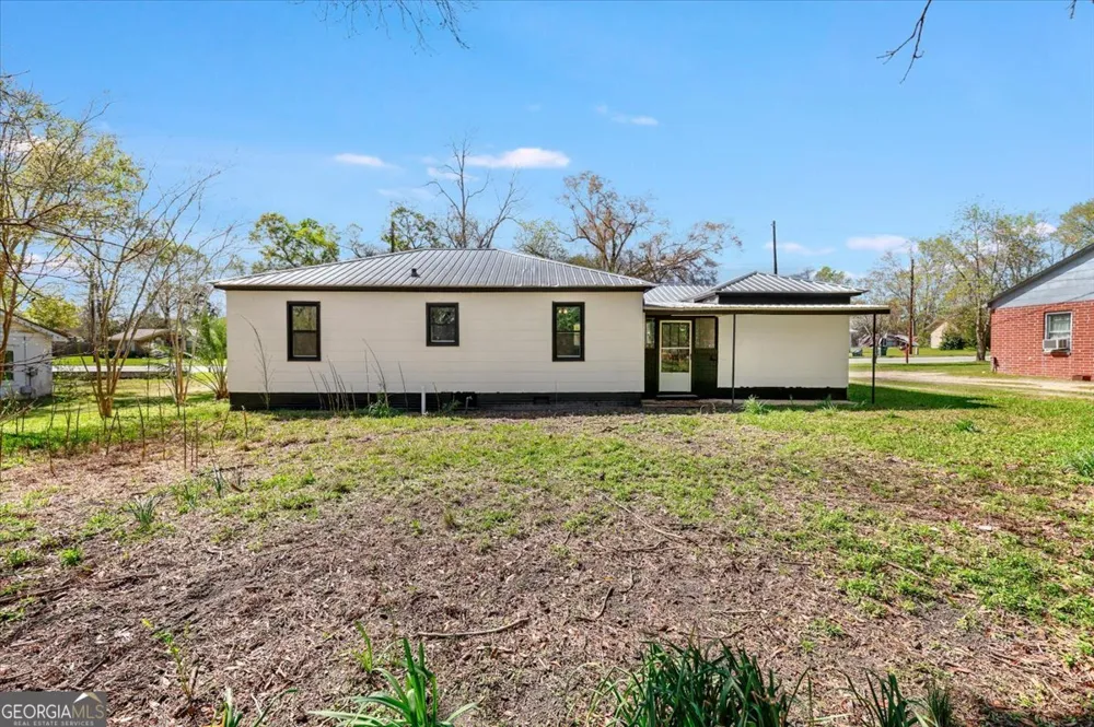 360 N Lewis ST Metter, GA 30439