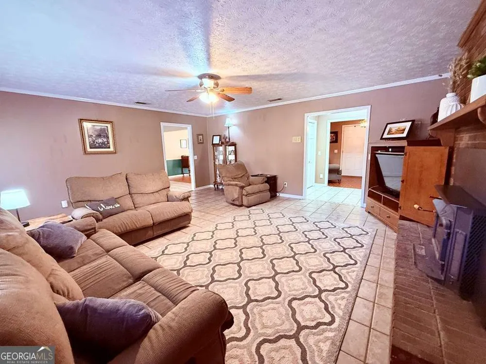 1881 Bell Telephone RD Hazlehurst, GA 31539