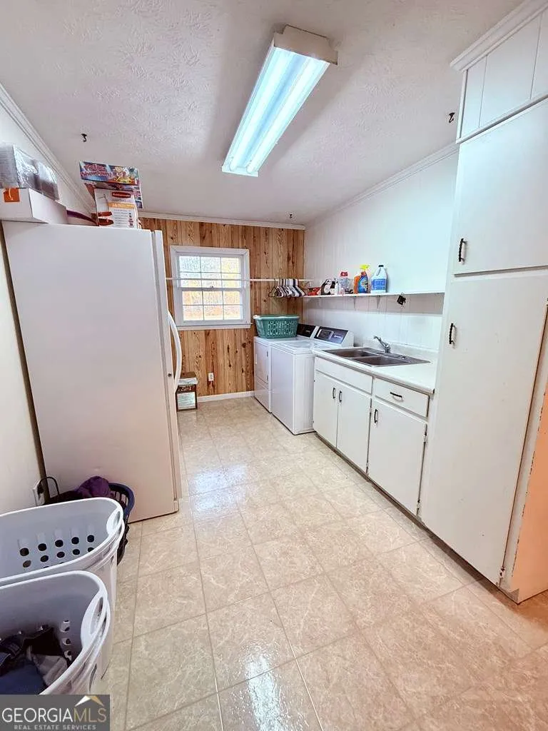 1881 Bell Telephone RD Hazlehurst, GA 31539