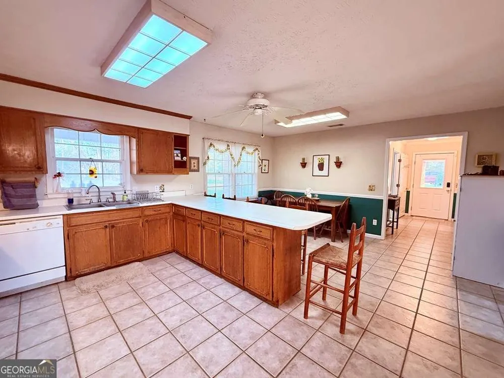 1881 Bell Telephone RD Hazlehurst, GA 31539