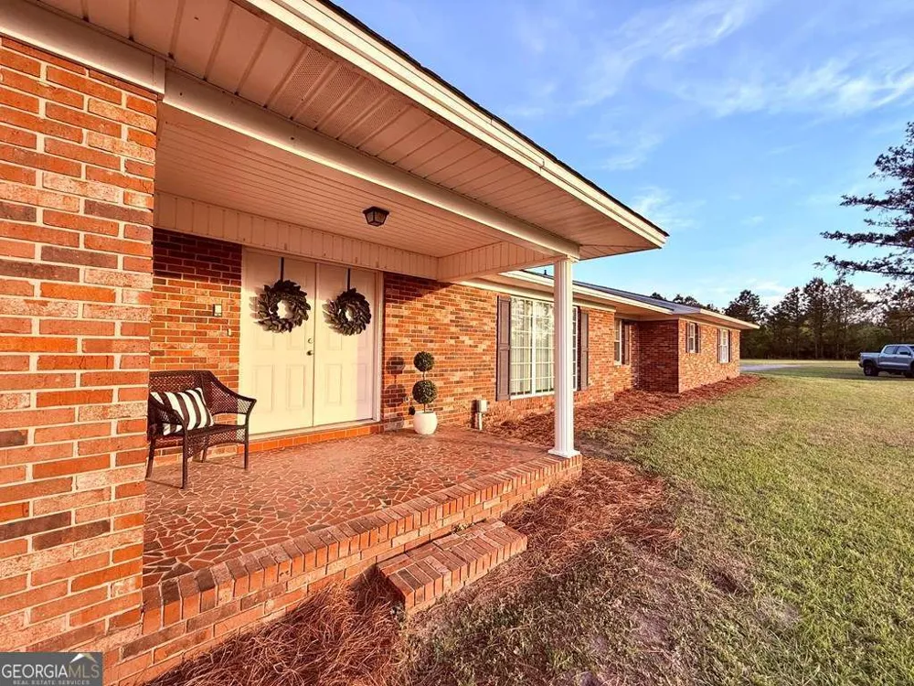 1881 Bell Telephone RD Hazlehurst, GA 31539