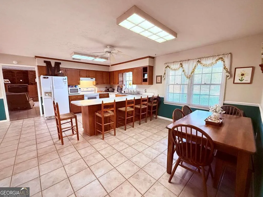 1881 Bell Telephone RD Hazlehurst, GA 31539